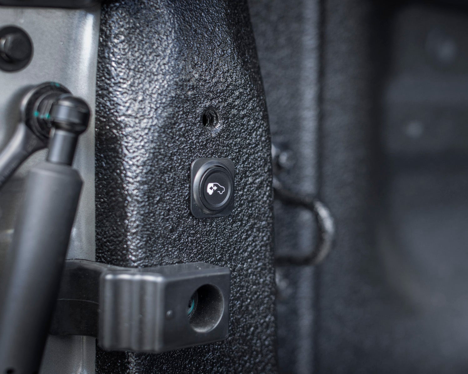 GWM Cannon Electric Roller Shutter