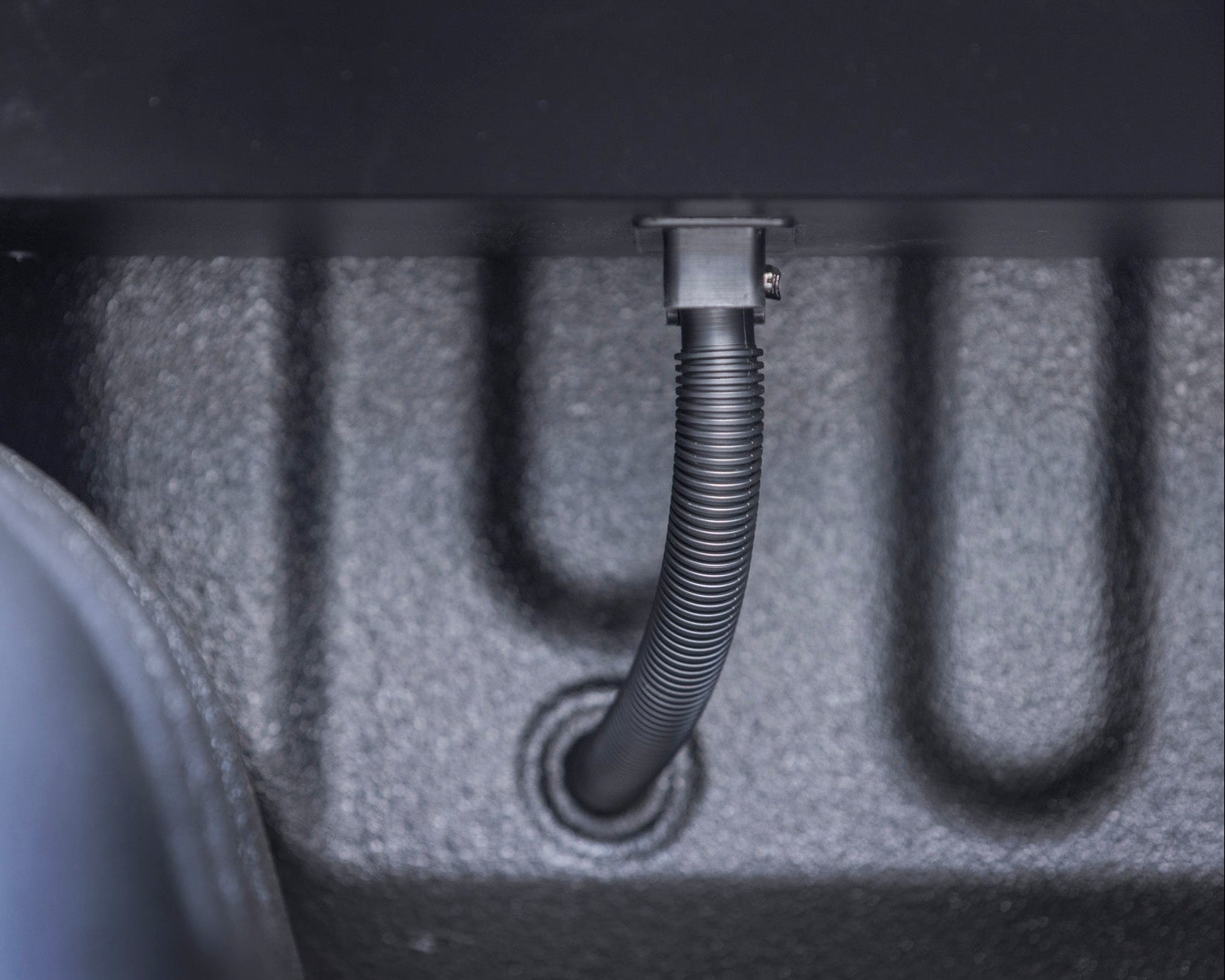 LDV Terron 9 Manual Roller Shutter