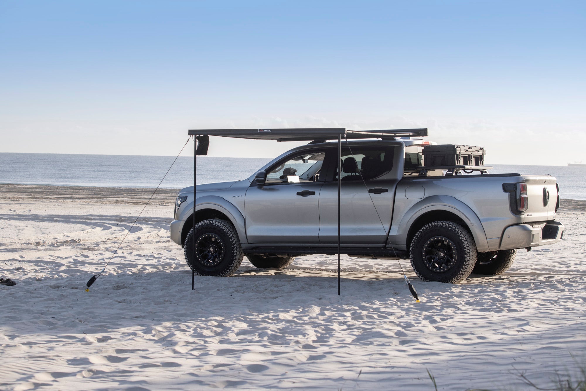 Aluminium Hardshell 90 Degree Retractable Awning – 2.0 × 2.5m