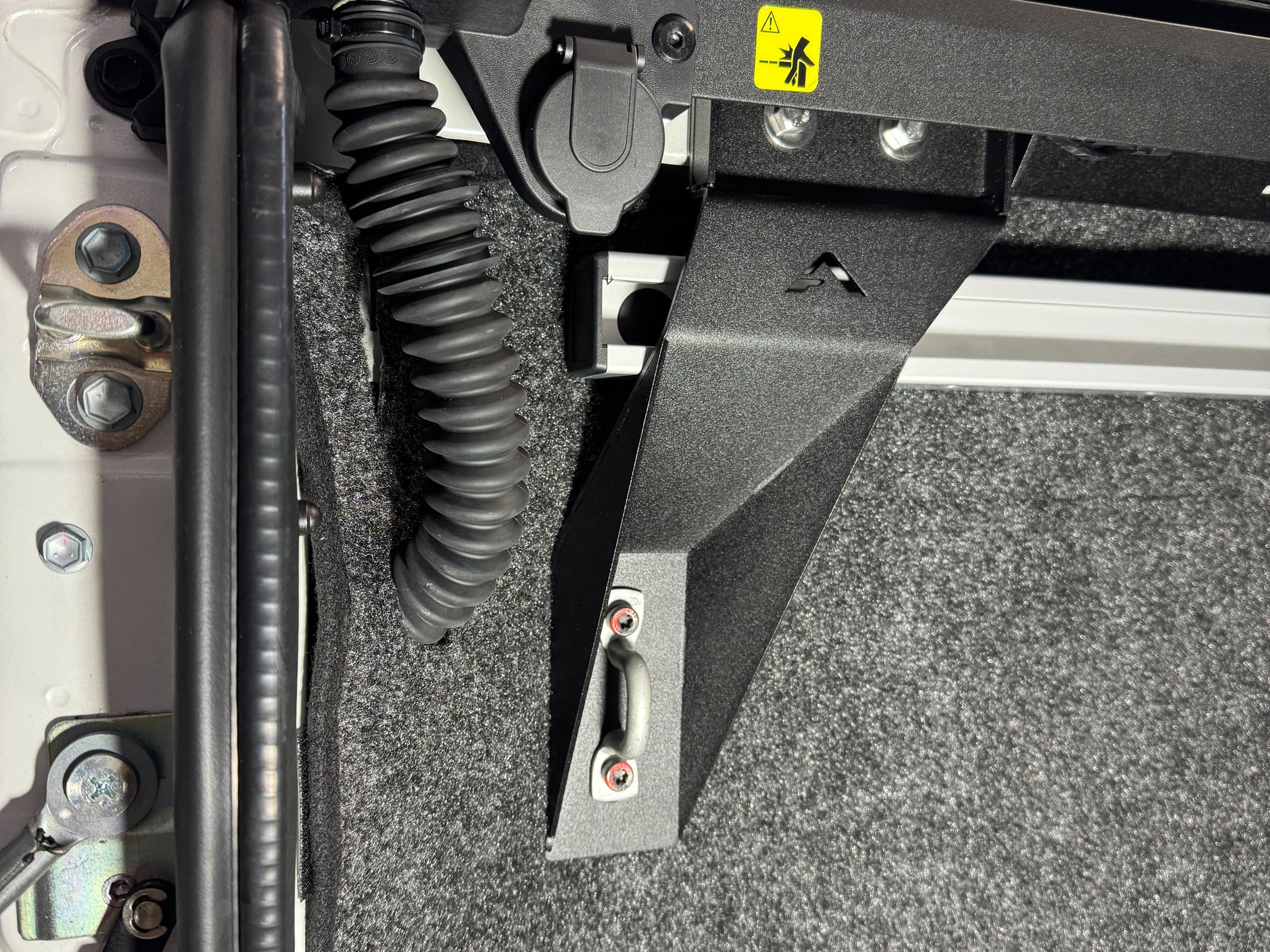 Toyota Hilux Rogue N90 2026+ Roller Shutter Support Brackets